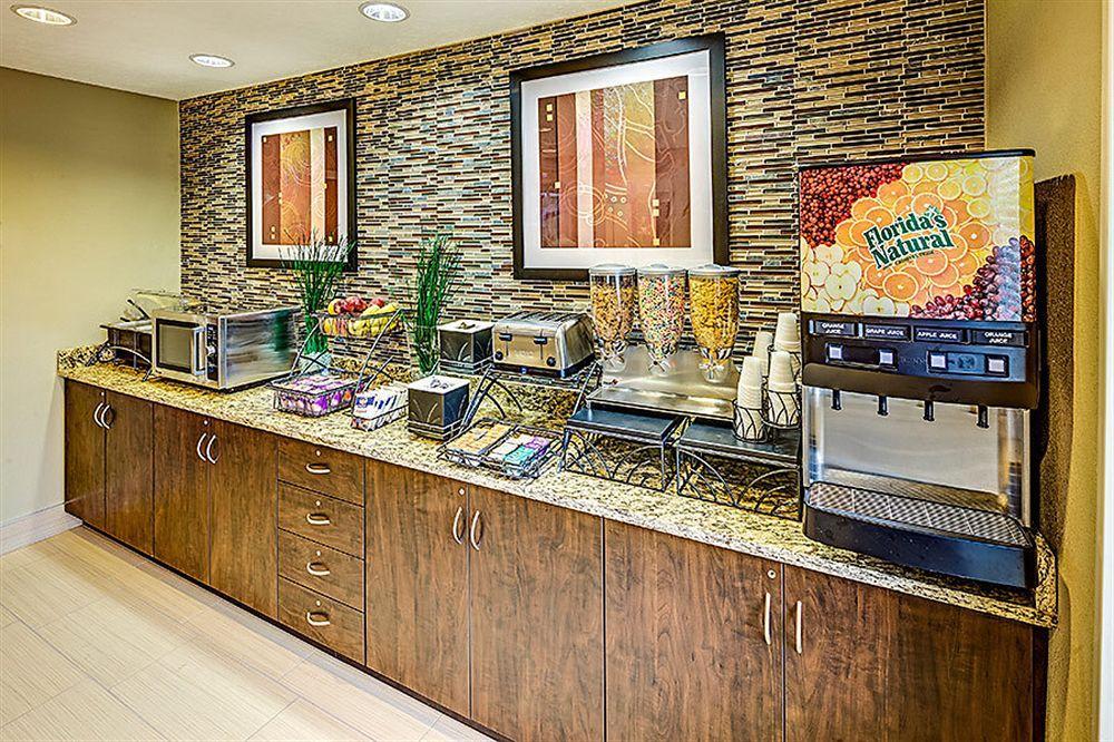 Microtel Inn And Suites North Canton Εξωτερικό φωτογραφία